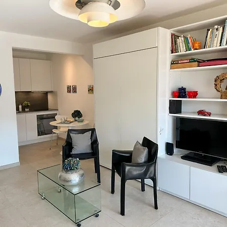 Palme 004 By Fewotessin * לוקרנו