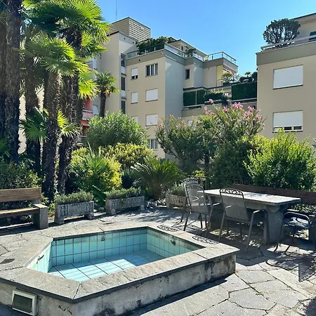 Apartment Palme 004 By Fewotessin