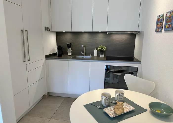 Palme 004 By Fewotessin