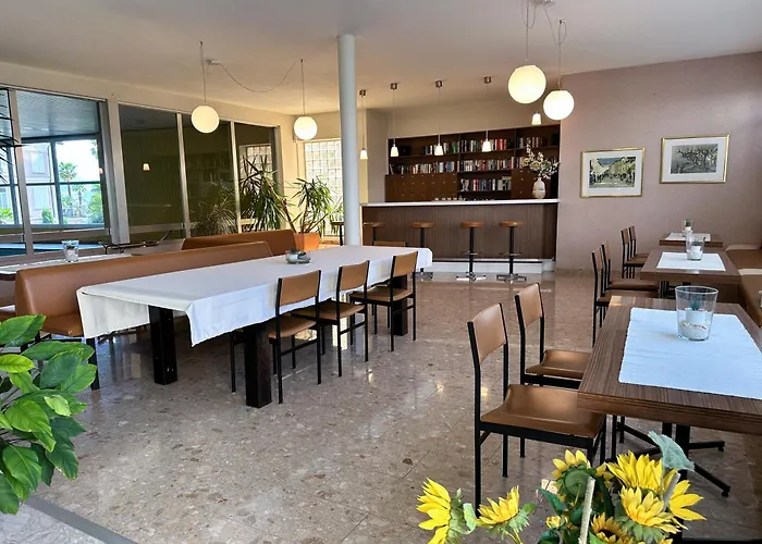 Palme 004 By Fewotessin