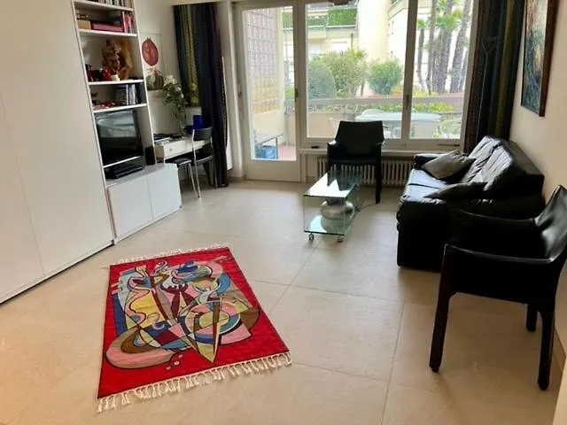 Palme 004 By Fewotessin *